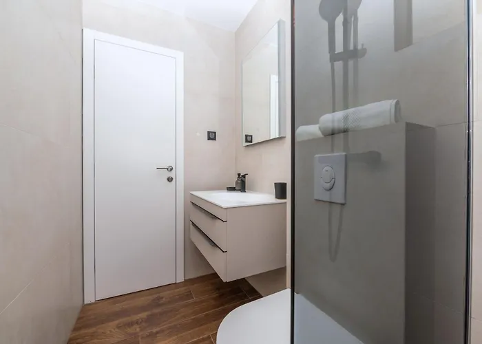 Ap12b Apartment